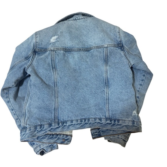 Abercrombie & Fitch Light Blue Denim Jacket with Cream Lining - Picture 2 of 4